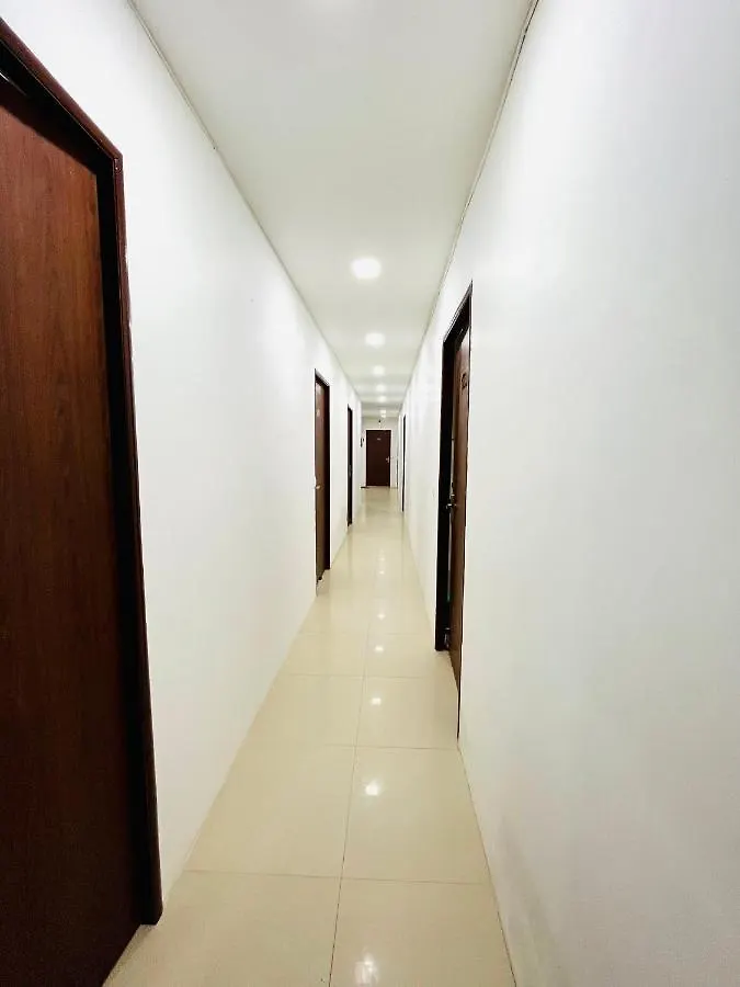 Oyo 80984E Kc Hotel Δελχί