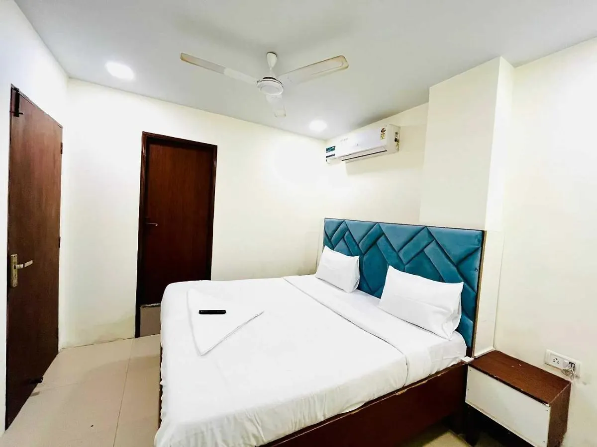Oyo 80984E Kc Hotel New Delhi